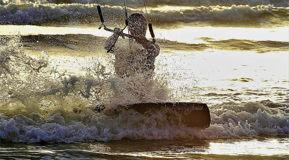 Kitesurf Cap Skirring Sénégal hotel Le Papayer Ecolodge kitesurf camp rides plage et vent