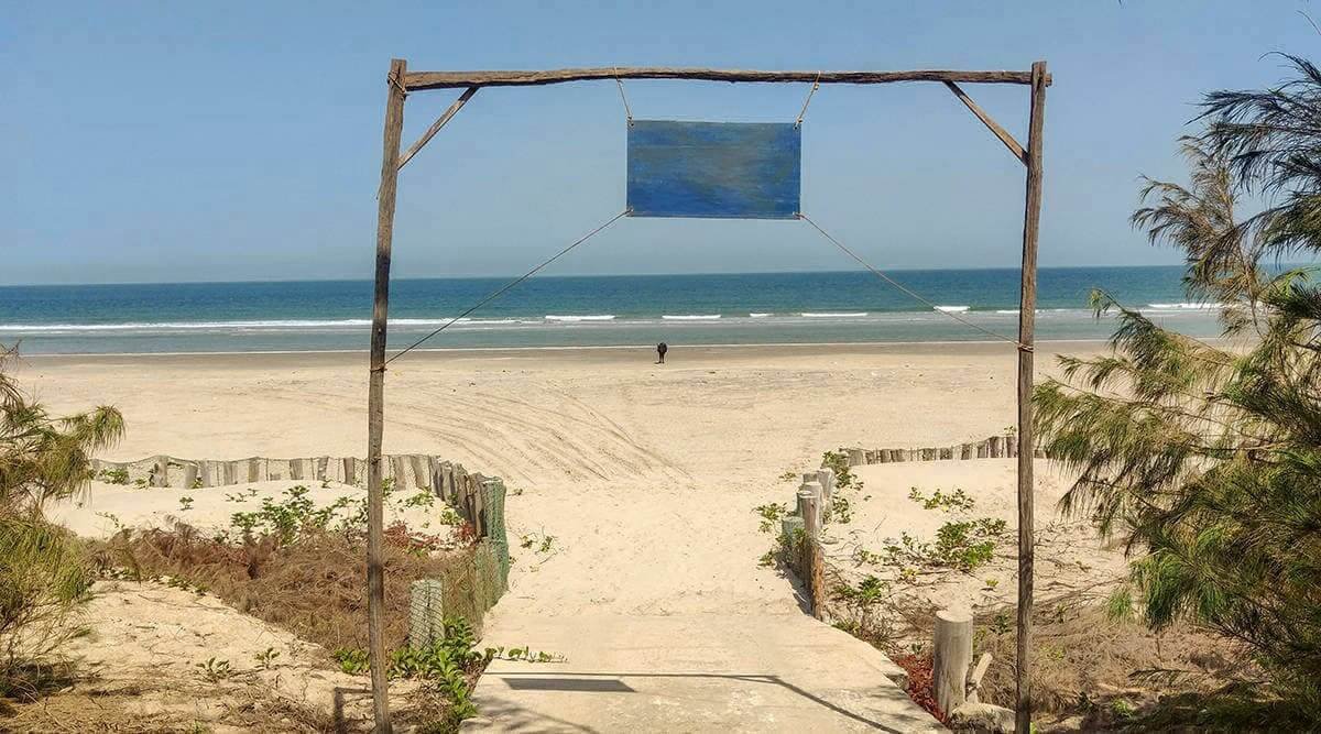 Kitesurf Cap Skirring Sénégal hotel Le Papayer Ecolodge kitesurf camp entrée plage